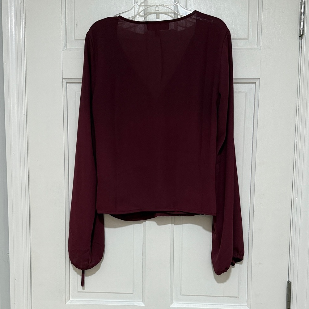 Lulus Elegant Burgundy Blouse Sz xs - Picture 4 of 4